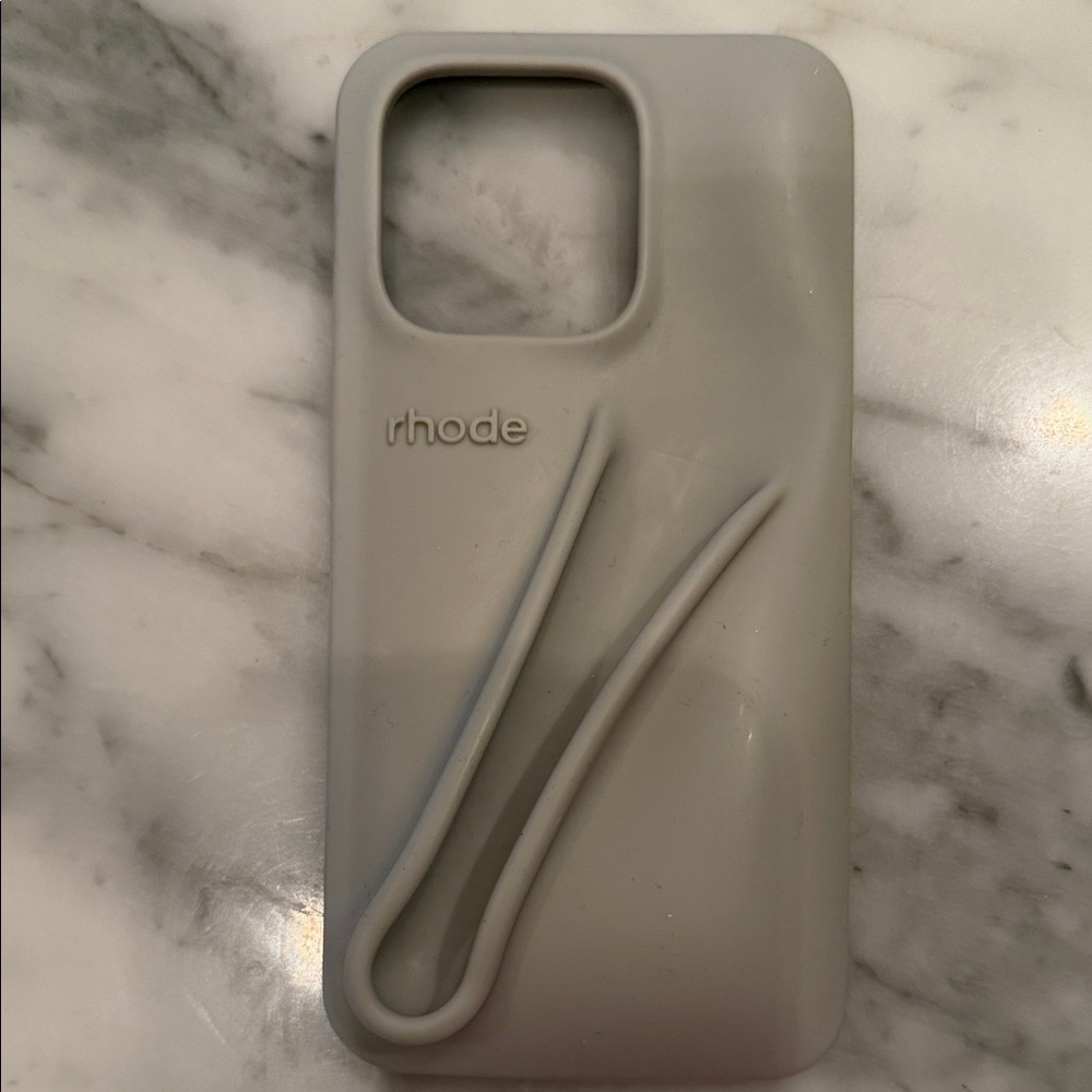 Rhode iPhone 15 pro Case Set - Gray, Yellow, Coral, Pink . Lip gloss phone case. - Picture 4 of 5